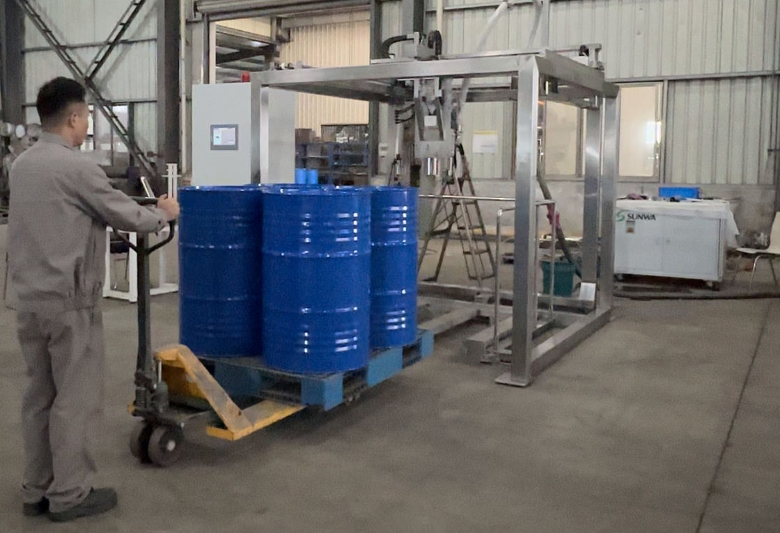 High Capacity Automatic Liquid Pallet Filling Machine With Cognex Camera Suitable For 200L Drum And IBC