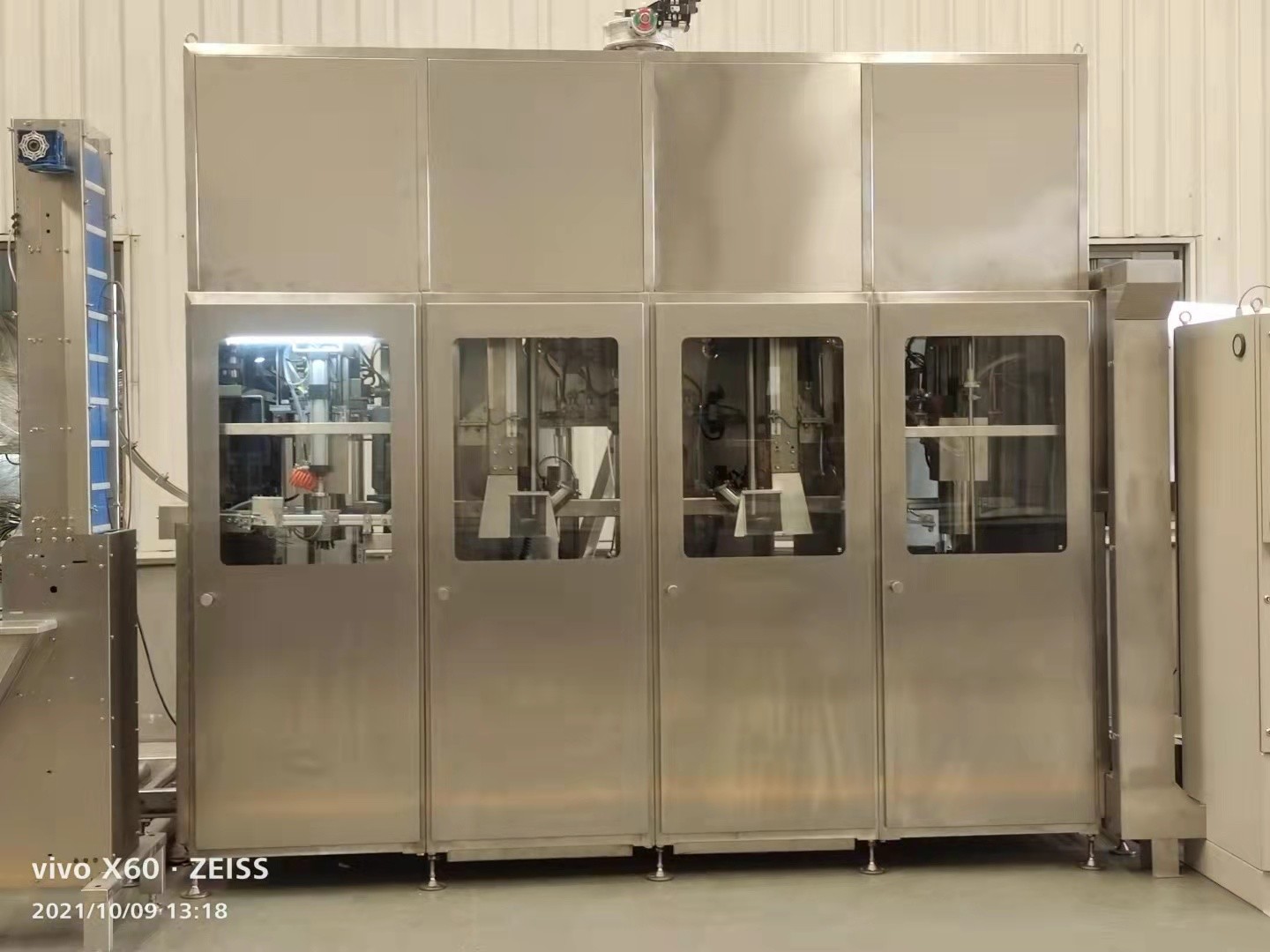 PLC Control System Fully Automatic  Corrosive Liquid Filling Machine 2500kg Capacity And Precise Filling Needs